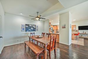 Oceanside Retreat with Balcony - Walk to Beach!