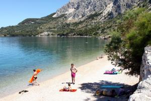 Apartments by the sea Drasnice, Makarska - 5265 