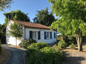 Maisons de vacances Pleasant holiday home in Les Forges with terrace : photos des chambres