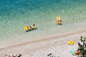 Apartments by the sea Podgora, Makarska - 6673 