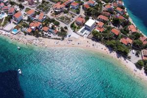 Family friendly apartments with a swimming pool Razanj, Rogoznica - 7606 