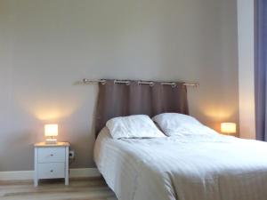 Maisons de vacances Gite Moulins, 4 pieces, 6 personnes - FR-1-489-390 : photos des chambres