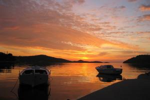 Apartments by the sea Cove Kalebova Luka, Rogoznica - 13712