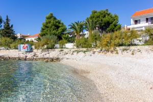 Apartments by the sea Rogoznica - 15551