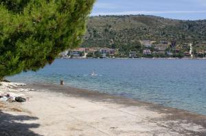 Apartments by the sea Rogoznica - 15566