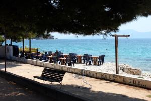 Apartments by the sea Zaostrog, Makarska - 2663 