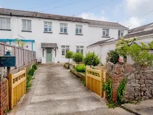 Martingale - Torquay