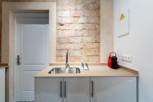 Tosca 2 PAX by costablancarent