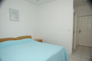 Apartments with parking space Sutivan, Brac - 747