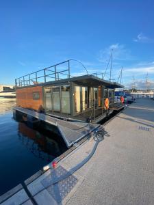 HouseBoat Gdynia Seafront