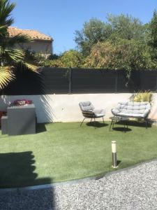 Charmant Studio dans villa - parking - jardin