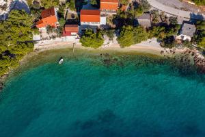 Apartments by the sea Zaostrog, Makarska - 18029