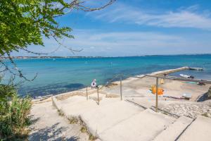 Apartments by the sea Vir - Kozjak, Vir - 19094