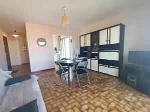 Appartement pour 4 personnes à 50m de la plage Narbonne Plage 4LP2A8
