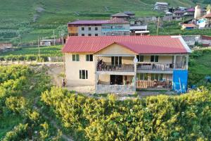 guest house caucasioni - Ubytování bez kategorie ve městě Adishi