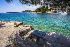 Seaside family friendly house with a swimming pool Razanj, Rogoznica - 19735