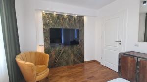 Main square 5 star luxury apartment with view