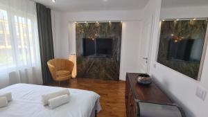 Main square 5 star luxury apartment with view