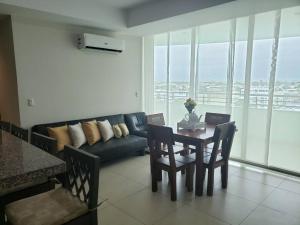 Ecuabook Aquamira 6D malecón Salinas