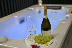 Vineyard house with sauna and jacuzzi for 2