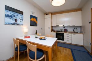 Hike & Bike Home Helena