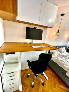 Luxurious BOHO style apartm. *HOME OFFICE* +Desk