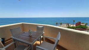 Beachfront-Parque Paloma-Modern-Panoramic Views!