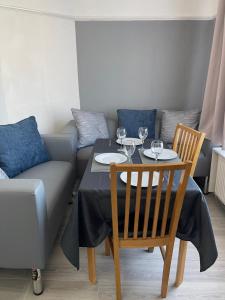 H &P accommodation