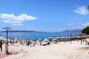 Apartments with a parking space Makarska - 3751