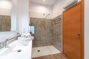 Estudio 2 PAX by costablancarent