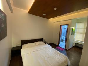 Luxury 3 Room Apartment by Oboe