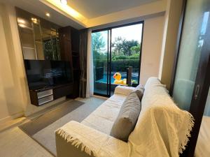 The aristo-access pool room Surin beach