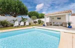 Maisons de vacances Holiday home Saint Jean de Monts 45 with Outdoor Swimmingpool : photos des chambres