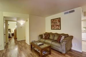 Zen Desert 3BR Home, Great Location