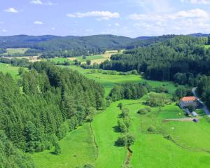 Grüne Wiese - Gäste-Minibungalow in der Edermühle