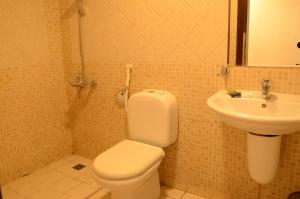 Twin Room room in Artal Taiba Hotel