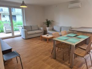 Marina Green Iława - widok na jezioro, ogródek z tarasem, podziemny parking, nawet 6 łóżek