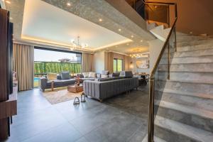 Andalus Villas NO ALCOHOL ALLOWED with Heated Pool