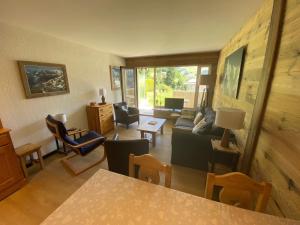 Appartement 2 pièces ensoleillé avec Wi-Fi et parking, La Clusaz - FR-1-459-76