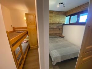Appartement 2 pièces ensoleillé avec Wi-Fi et parking, La Clusaz - FR-1-459-76