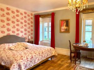 B&B / Chambres d'hotes Chateau de la Preuille Bed & Breakfast : photos des chambres