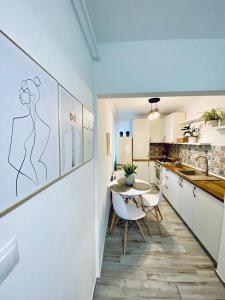 Central Palace Suites with Parking