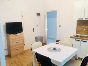 Apartments Colors of Koperthe sea is near by