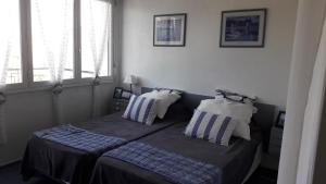 Studio Les Thermes de NOÉ 100 mètres des Thermes, idéal pour les Curistes & Vacanciers, Déplacements Professionnels & Stagiaires Stélia