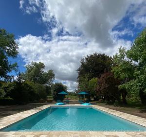 Maisons de vacances La Maison L'Eperon, stylish 5 star villa surrounded by vineyard near Saint Emilion : photos des chambres