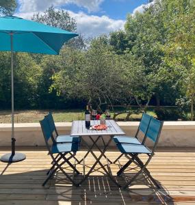 Maisons de vacances La Maison L'Eperon, stylish 5 star villa surrounded by vineyard near Saint Emilion : photos des chambres