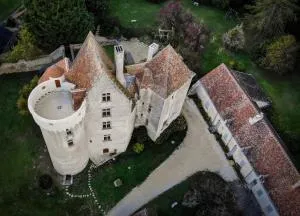 Grand gîte au château de Betz-le-Château - Varennes