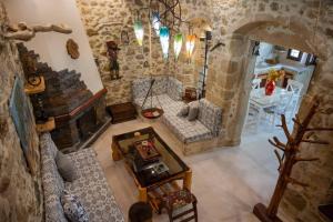 Dioni Stone House