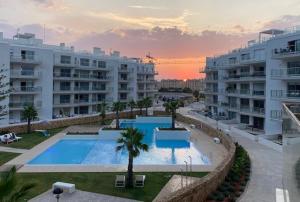 Apartment near sea with mountain view, Marina Real