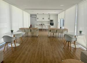 Apartment near sea with mountain view, Marina Real